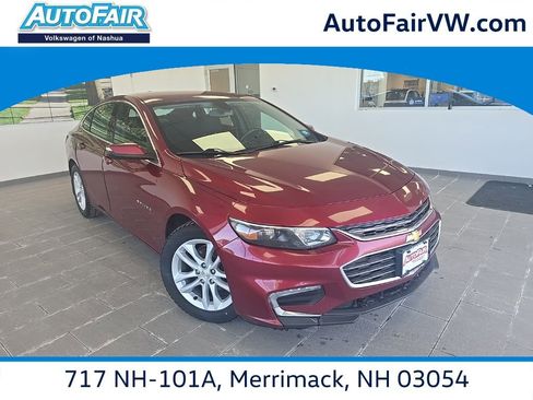 Used 2017 Chevrolet Malibu LT image 1