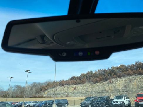 Used 2018 Chevrolet Silverado 1500 LTZ w/ Sport Package image 39