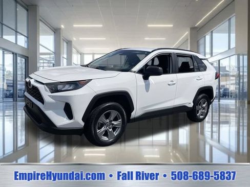 Used 2022 Toyota RAV4 LE AWD/4WD image 1
