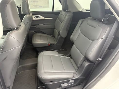 New 2025 Ford Explorer Active w/ Active Comfort Package image 34