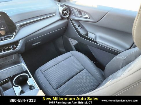 Used 2025 Chevrolet Equinox LT image 15