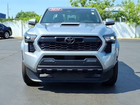 Used 2024 Toyota Tacoma TRD Sport w/ TRD Sport Upgrade Package AWD/4WD image 2