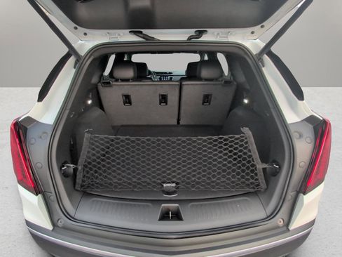 New 2025 Cadillac XT5 Luxury image 15