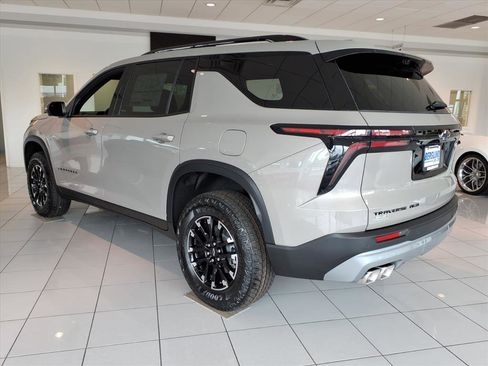 New 2026 Chevrolet Traverse Z71 w/ Driver Confidence Package image 4