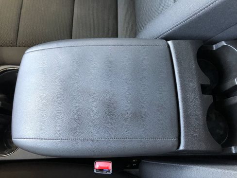 Used 2024 Chevrolet Colorado LT w/ LT Convenience Package II AWD/4WD image 18