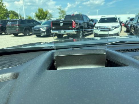 Used 2024 GMC Terrain Denali w/ Denali Premium Package AWD/4WD image 26