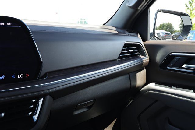 Used 2025 Chevrolet Tahoe LT AWD/4WD image 26