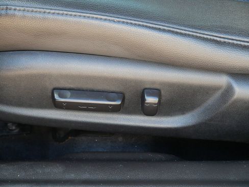 Used 2013 Acura ILX w/ Premium Package image 19