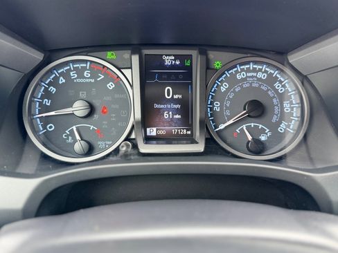 Used 2023 Toyota Tacoma TRD Sport image 13