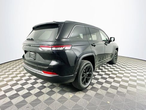 New 2026 Jeep Grand Cherokee Altitude image 10