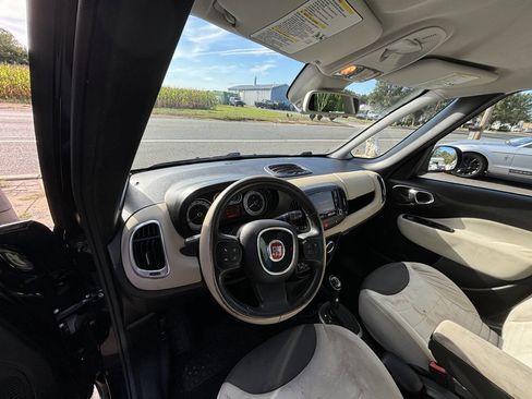Used 2014 FIAT 500L Easy w/ Popular Equipment Group FWD image 17