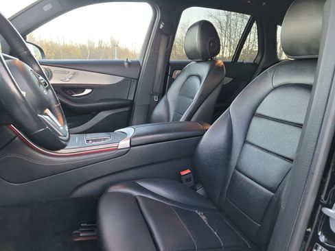 Used 2020 Mercedes-Benz GLC 300 4MATIC image 4