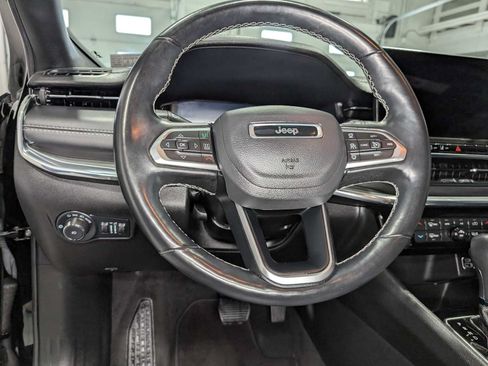 Used 2022 Jeep Compass High Altitude AWD/4WD image 38