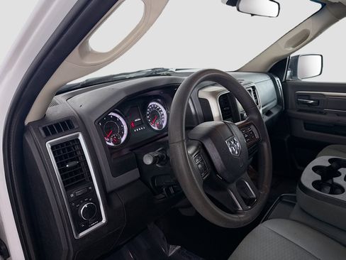 Used 2020 RAM 1500 Classic SLT image 22