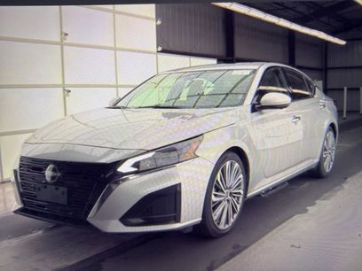 Used 2023 Nissan Altima 2.5 SL