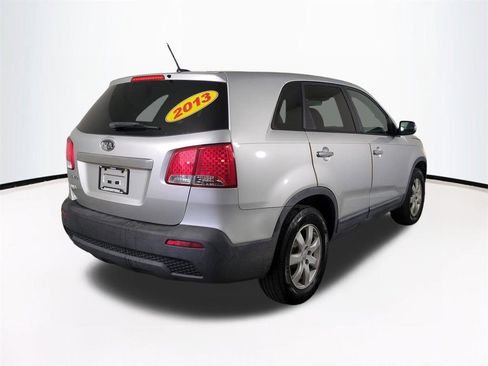 Used 2013 Kia Sorento LX image 5