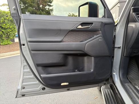 Used 2025 Lexus GX 550 w/ Accessory Package (2T) AWD/4WD image 24