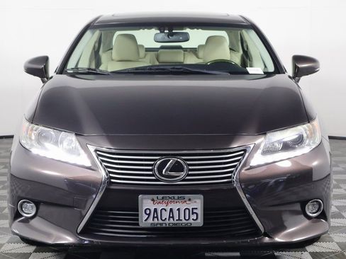 Used 2015 Lexus ES 350 w/ Luxury Package FWD image 2