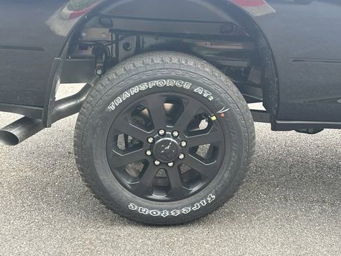 New 2026 RAM 2500 Laramie AWD/4WD image 16