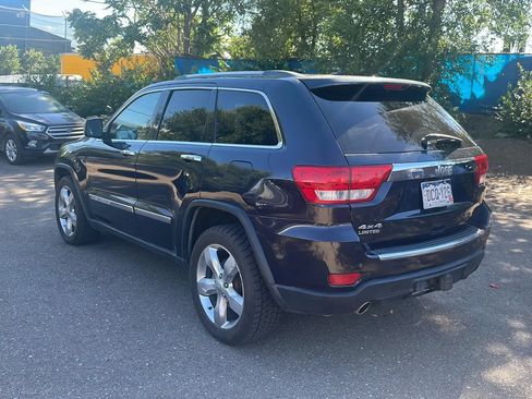 Used 2012 Jeep Grand Cherokee Limited w/ Trailer Tow Group IV AWD/4WD image 4