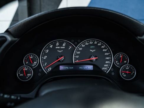 Used 2006 Chevrolet Corvette Convertible w/ Preferred Equipment Group image 9