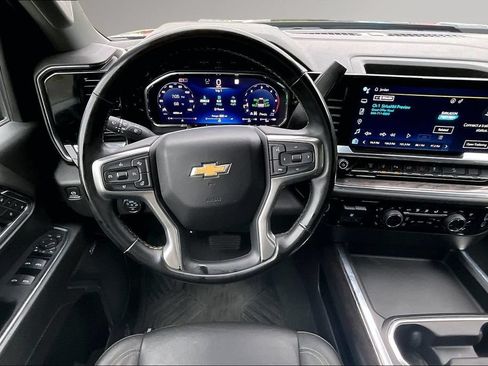 Used 2024 Chevrolet Silverado 2500 LTZ w/ LTZ Convenience Package AWD/4WD image 9