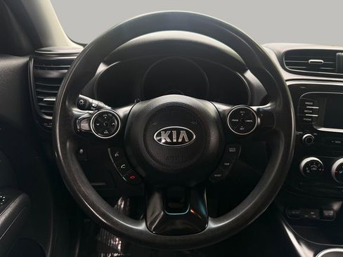 Used 2019 Kia Soul FWD image 18