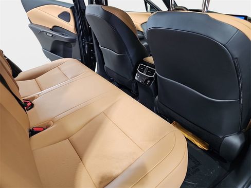 Certified 2025 Lexus RX 350h w/ Convenience Package image 11