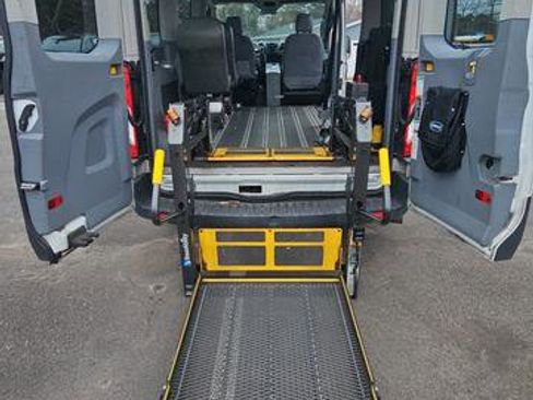 Used 2015 Ford Transit 150 XL image 18