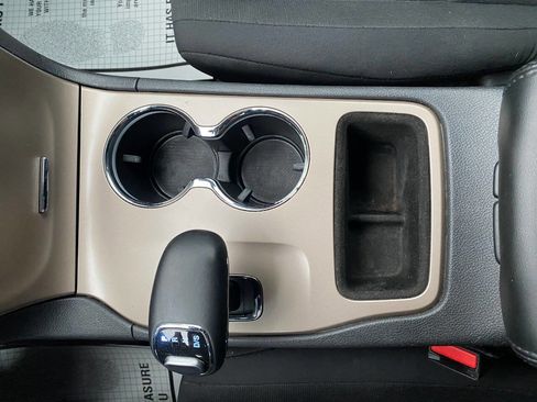 Used 2015 Jeep Grand Cherokee Laredo w/ Quick Order Package 23E AWD/4WD image 17