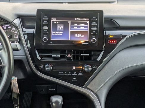 Used 2024 Toyota Camry SE image 15