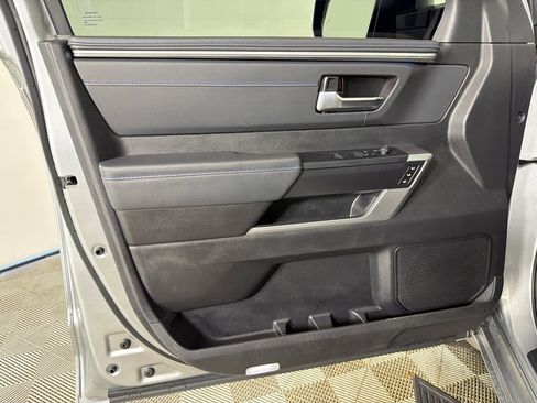 Used 2023 Toyota Tundra Platinum AWD/4WD image 11