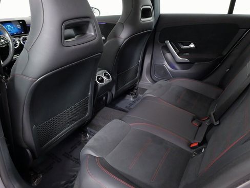 Used 2023 Mercedes-Benz CLA 250 4MATIC image 38