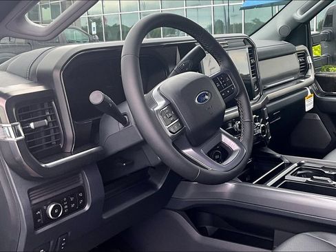 New 2026 Ford F250 Lariat w/ Black Appearance Package AWD/4WD image 6