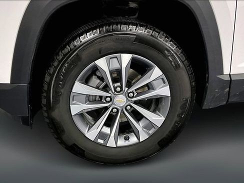 Used 2025 Chevrolet Equinox LT image 29