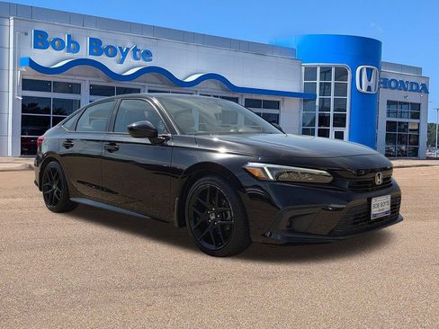 Used 2023 Honda Civic Sport image 3
