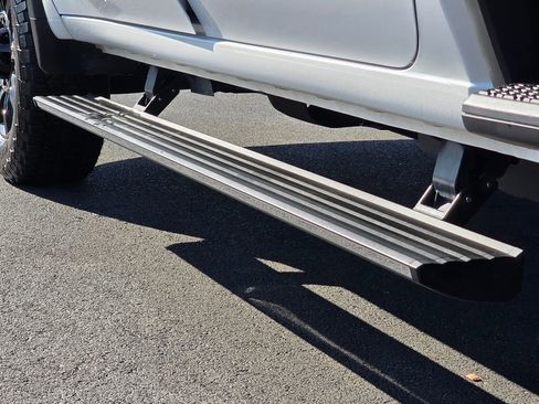 Used 2025 GMC Sierra 3500 Denali Ultimate image 12