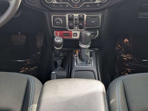 Used 2023 Jeep Wrangler Unlimited Rubicon 4xe AWD/4WD image 14