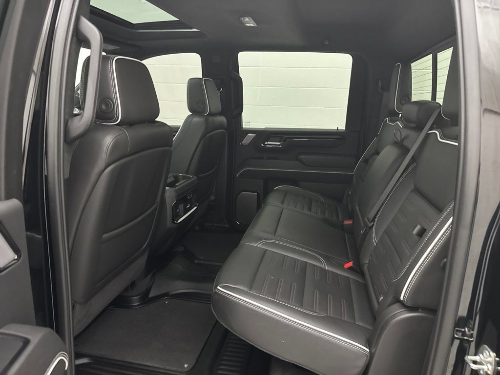 Used 2026 GMC Sierra 2500 AT4X w/ LPO, Black Badging Package AWD/4WD image 58