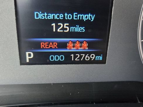 Used 2025 Toyota Corolla LE FWD image 23