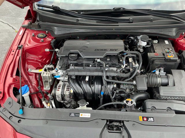 Used 2025 Hyundai Elantra Limited FWD image 15