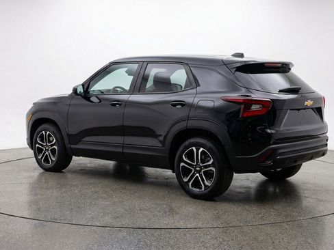 Used 2025 Chevrolet TrailBlazer LT image 6