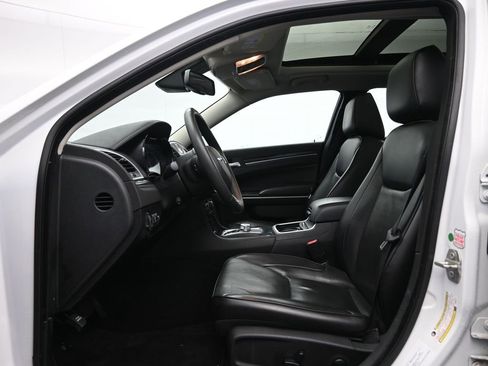 Used 2023 Chrysler 300 Touring L w/ Popular Equipment Group image 27