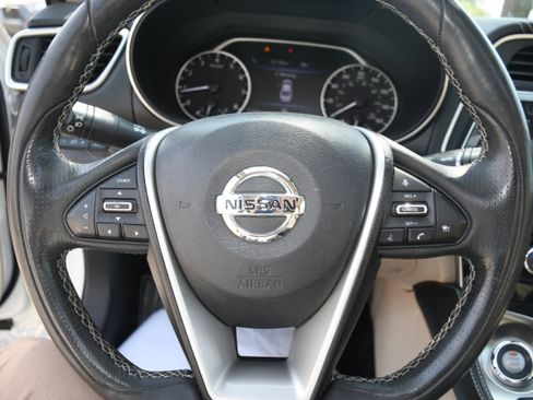 Used 2018 Nissan Maxima Platinum image 14