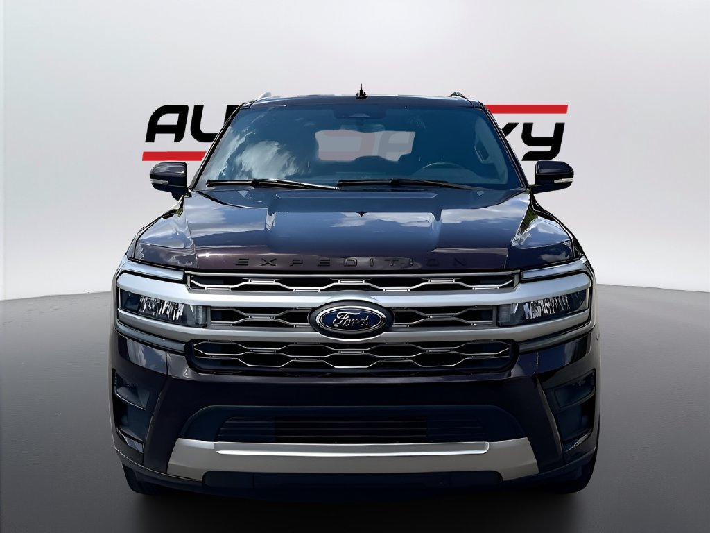 Used 2023 Ford Expedition Max Limited AWD/4WD image 2