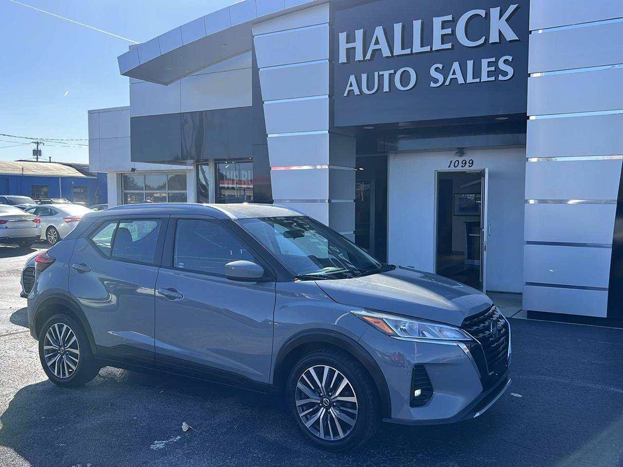 Used 2021 Nissan Kicks SV FWD image 7