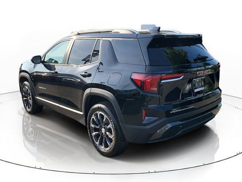 Used 2025 GMC Terrain Elevation w/ Elevation Premium Package AWD/4WD image 3