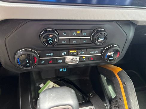 Used 2022 Ford Bronco Badlands AWD/4WD image 11