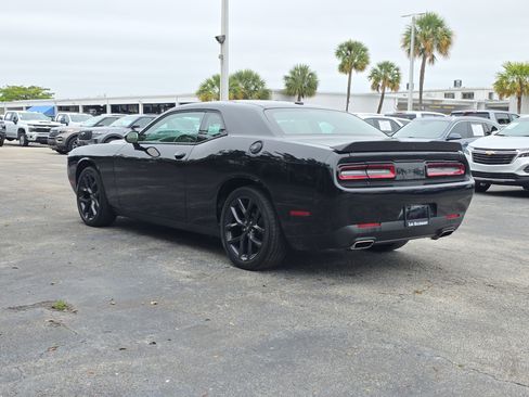 Used 2022 Dodge Challenger SXT w/ Blacktop Package image 5