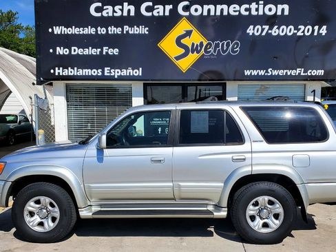 Used 2001 Toyota 4Runner Limited AWD/4WD image 9